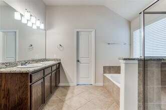 5824 Silverton Ave in McKinney, TX - Building Photo - Building Photo