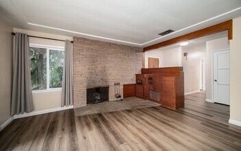 11167 Richmont Rd-Unit -. in Loma Linda, CA - Building Photo - Building Photo