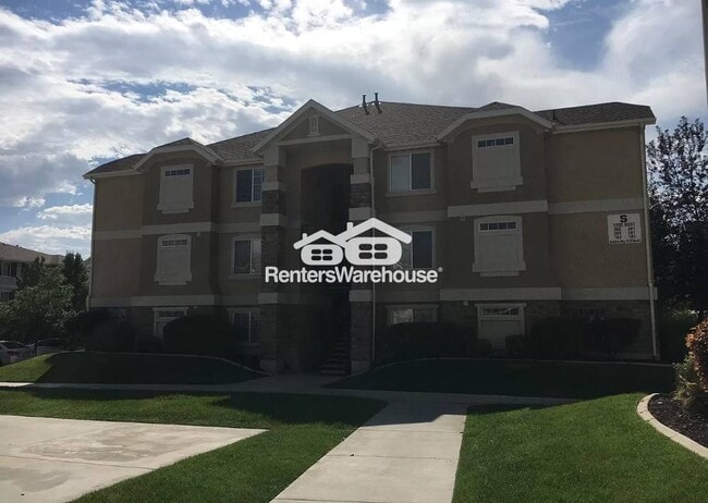 1202 W 110 N in Pleasant Grove, UT - Foto de edificio - Building Photo