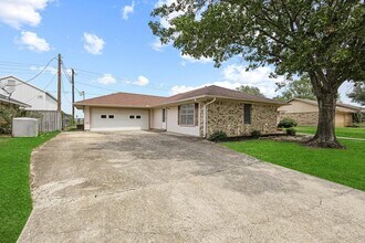 216 Red River Dr in Whitesboro, TX - Building Photo - Building Photo