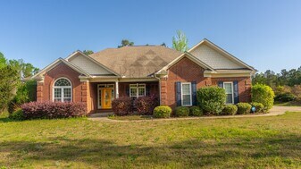 14 W Teddy Bear Ln in Waverly Hall, GA - Building Photo