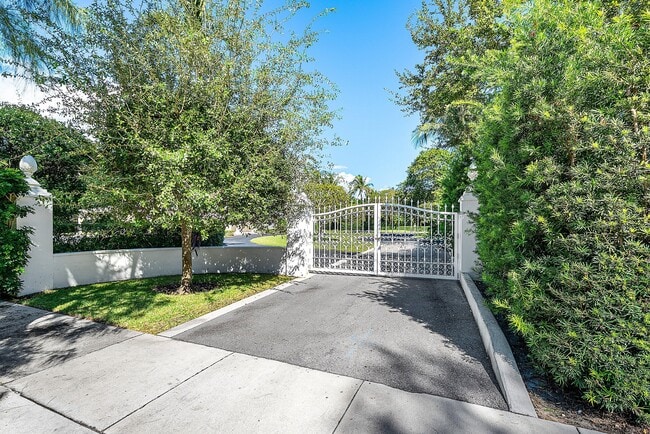 157 Wells Rd in Palm Beach, FL - Building Photo - Building Photo