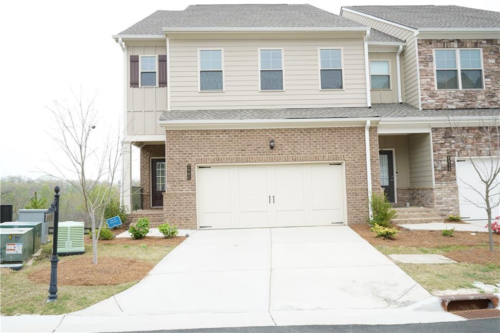 2005 Manor Pointe Dr in Cumming, GA - Building Photo