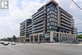 8188 Yonge St in Vaughan, ON - Building Photo - Building Photo