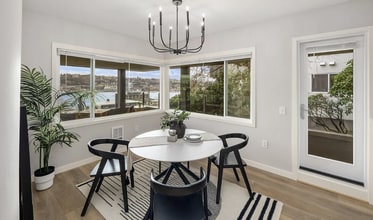 1768 Aurora Ave N, Unit 103 in Seattle, WA - Foto de edificio - Building Photo