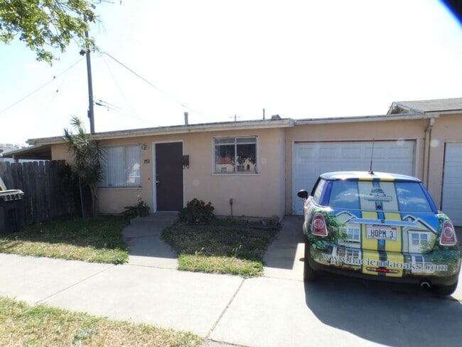 713 Vine St