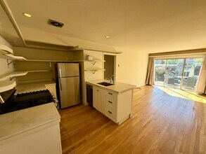 1072 First St in Monterey, CA - Building Photo - Building Photo