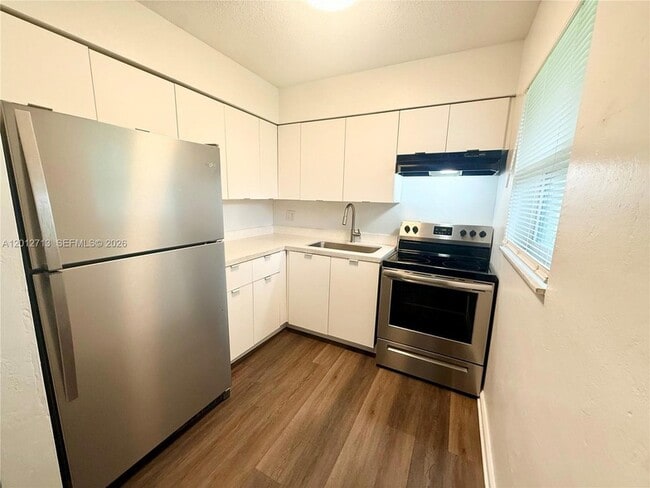 property at 220 NE 41st St