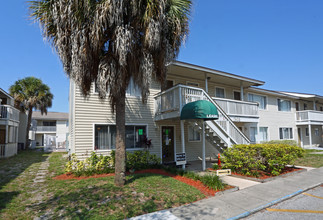 Puritan Place in Tampa, FL - Building Photo - Building Photo