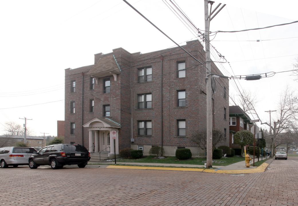 717 Wisteria Ave in Pittsburgh, PA - Foto de edificio