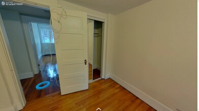 190 Winthrop Rd in Brookline, MA - Foto de edificio - Building Photo