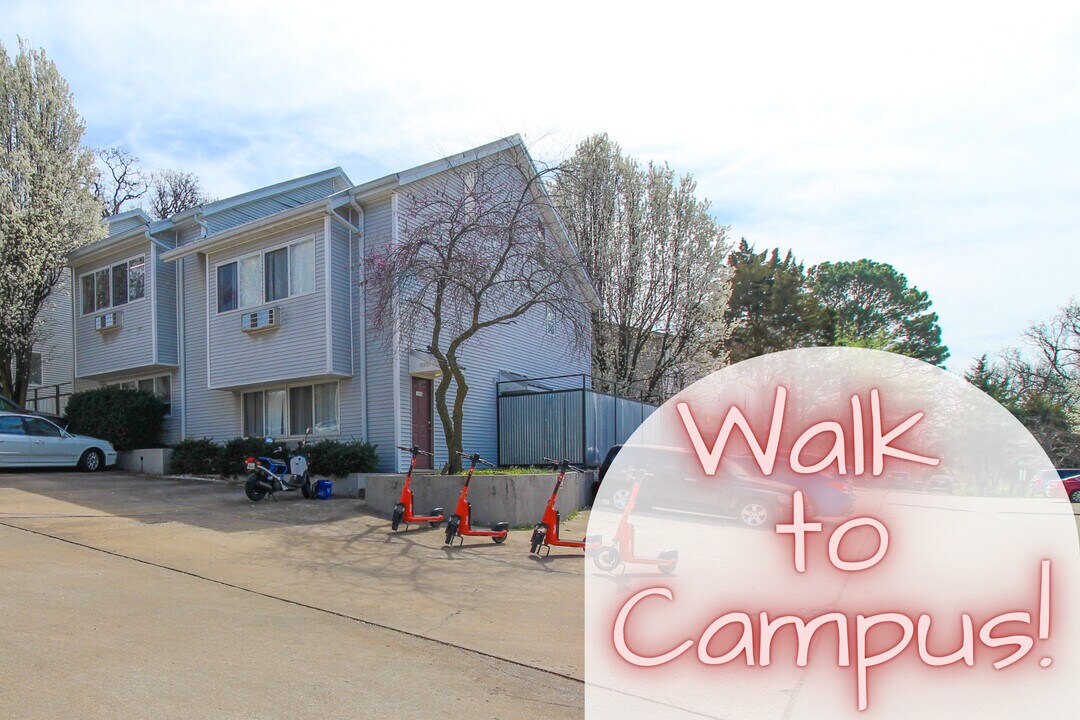 Molly Court in Fayetteville, AR - Foto de edificio