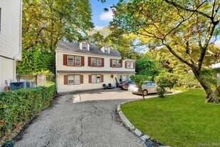 35 Washington Ave N in White Plains, NY - Building Photo