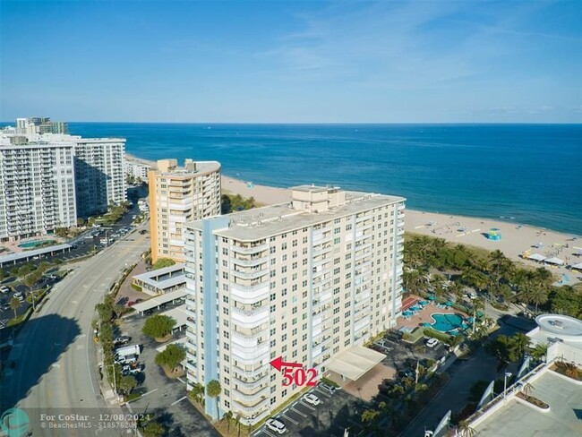 305 N Pompano Beach Blvd in Pompano Beach, FL - Foto de edificio - Building Photo