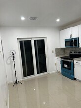 6100 SW 35th St in Miramar, FL - Building Photo - Building Photo