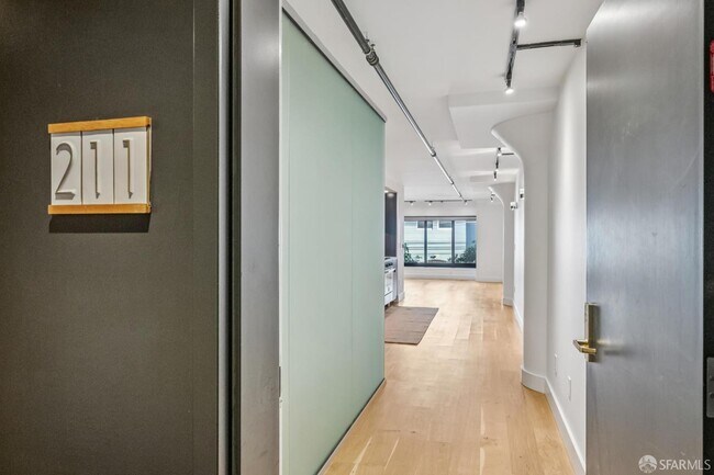 1875 Mission St in San Francisco, CA - Building Photo - Building Photo