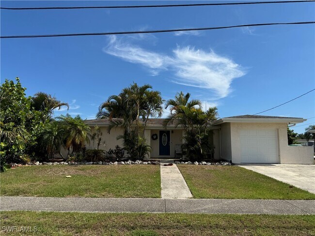 4303 Conway Blvd in Port Charlotte, FL - Building Photo - Building Photo