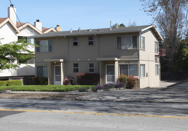 1440 El Camino Real in Burlingame, CA - Building Photo - Building Photo