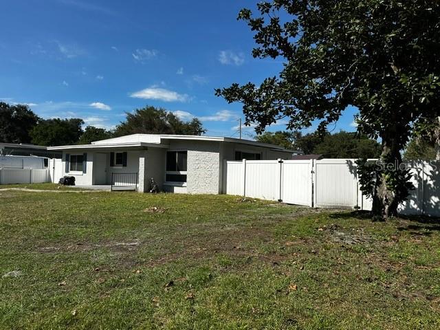 156 Pinecrest Dr in Sanford, FL - Building Photo - Building Photo