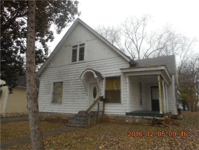 property at 1241 High St