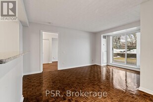 515 Rosewell Ave in Toronto, ON - Building Photo