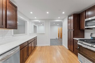 23815 Woodway Rd in Beachwood, OH - Building Photo - Building Photo