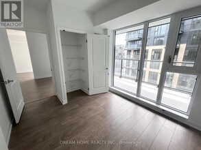 543-1543 Richmond St W in Toronto, ON - Building Photo - Building Photo