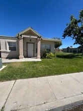 The Ridge I Apartments in Ridgecrest, CA - Building Photo - Interior Photo