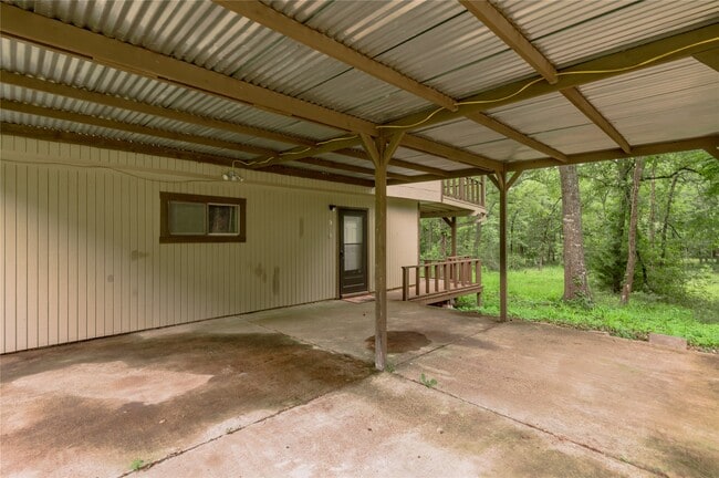 property at 138 Summer Pl