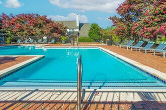 Park at Midtown in Greensboro, NC - Building Photo - Building Photo