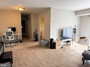 5911 Quantrell Ave in Alexandria, VA - Building Photo - Building Photo