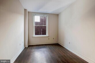 202 S 17th St in Philadelphia, PA - Building Photo - Building Photo