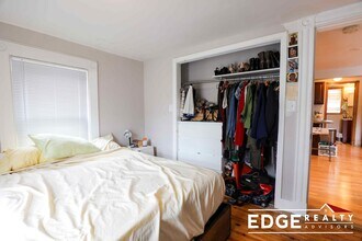 13 Cottage Ln in Watertown, MA - Foto de edificio - Building Photo