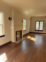 458 N Genesee Ave, Unit 458 half in Los Angeles, CA - Building Photo