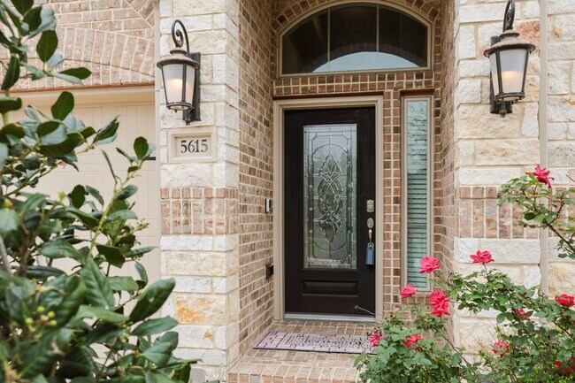 5615 Alexan Crest Dr in Fulshear, TX - Building Photo - Building Photo