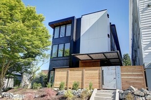 1410 Apartments in Seattle, WA - Building Photo