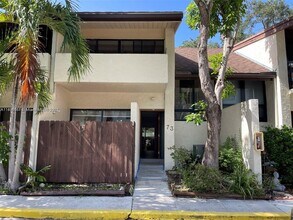 19448 NE 26th Ave in Miami, FL - Building Photo - Building Photo