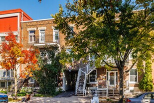 1527 Galt Rue in Montréal, QC - Building Photo