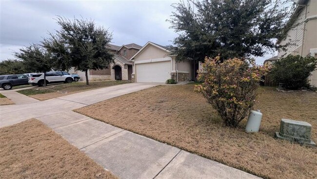 1394 Heep Run in Buda, TX - Building Photo - Building Photo