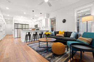 90 Forbes St Apartments