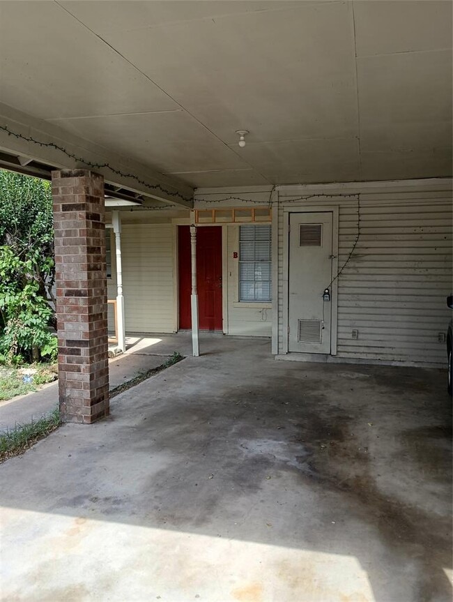 7900 Brodie Ln in Austin, TX - Building Photo - Building Photo