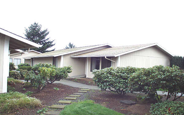624-640 SE 146th Ave in Portland, OR - Foto de edificio - Building Photo