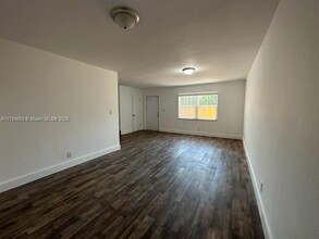 5954 NW 25th Ct in Sunrise, FL - Building Photo - Building Photo