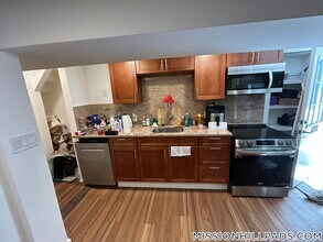 688 Parker St in Boston, MA - Building Photo - Building Photo