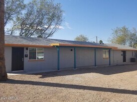 305 E Roeser Rd in Phoenix, AZ - Building Photo