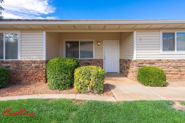 45 W Center St in Ivins, UT - Building Photo - Building Photo
