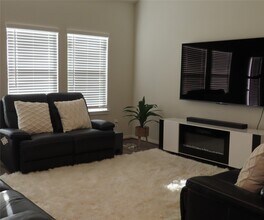 10818 Sugar Pne Ln in Arcola, TX - Building Photo - Building Photo