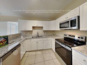 2252 S Chamberlain Blvd in North Port, FL - Building Photo - Building Photo