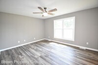 867 Fredonia Dr photo'