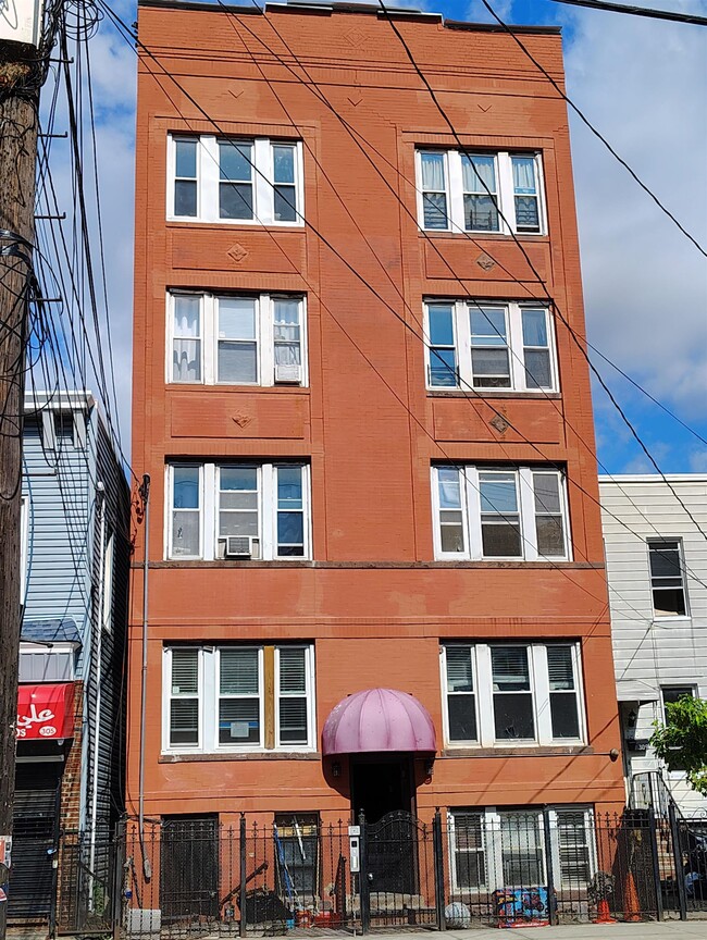 property at 307 Summit Ave